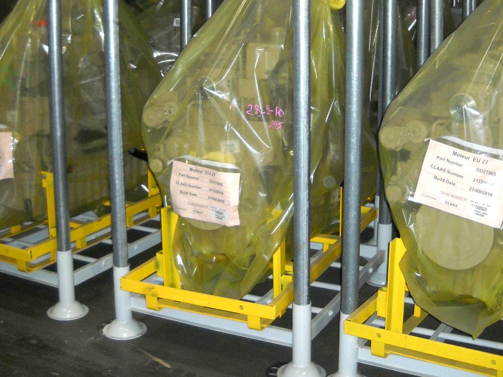 https://www.metal-production.pl/files/content/product-realization/manurack_ze_specjalnym_zestawem.jpg