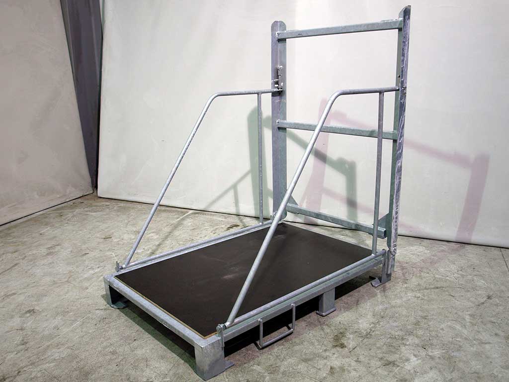 https://www.metal-production.pl/files/content/product-realization/paleta_mealowa_skladana.jpg