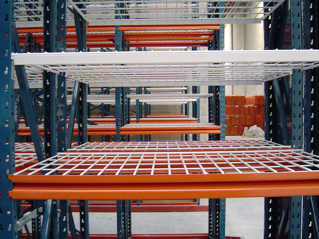 https://www.metal-production.pl/files/content/product-realization/polki_siatkowe_magazynowe.jpg