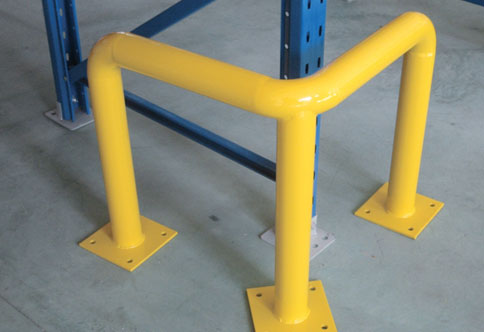 https://www.metal-production.pl/files/content/product-realization/produkty/barierka_trojnozna.jpg
