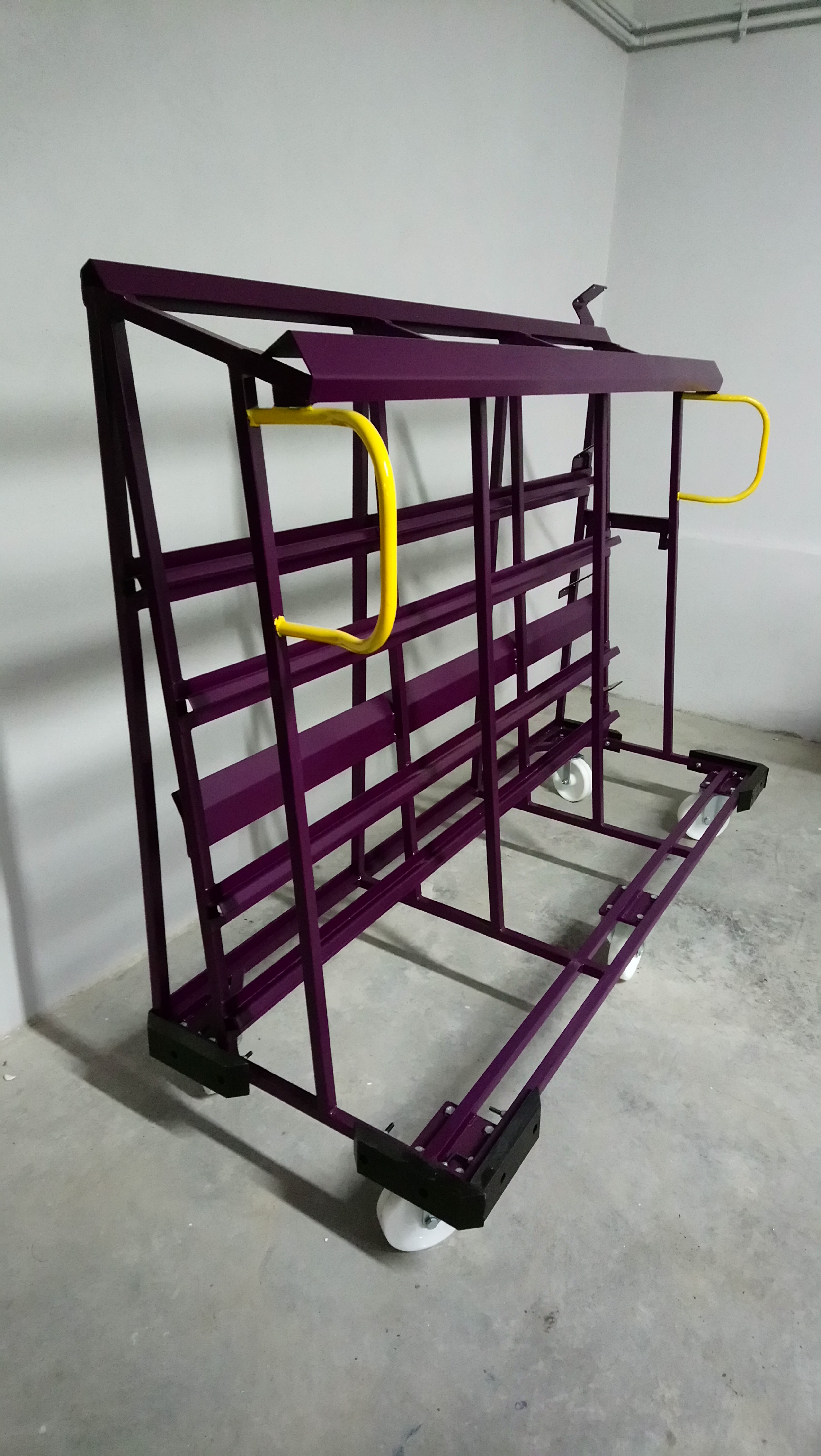 https://www.metal-production.pl/files/content/product-realization/stojak_specyficzny.JPG