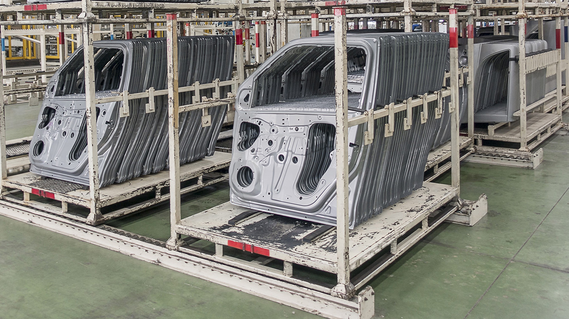 https://www.metal-production.pl/files/kreska/slider_start_6.jpg