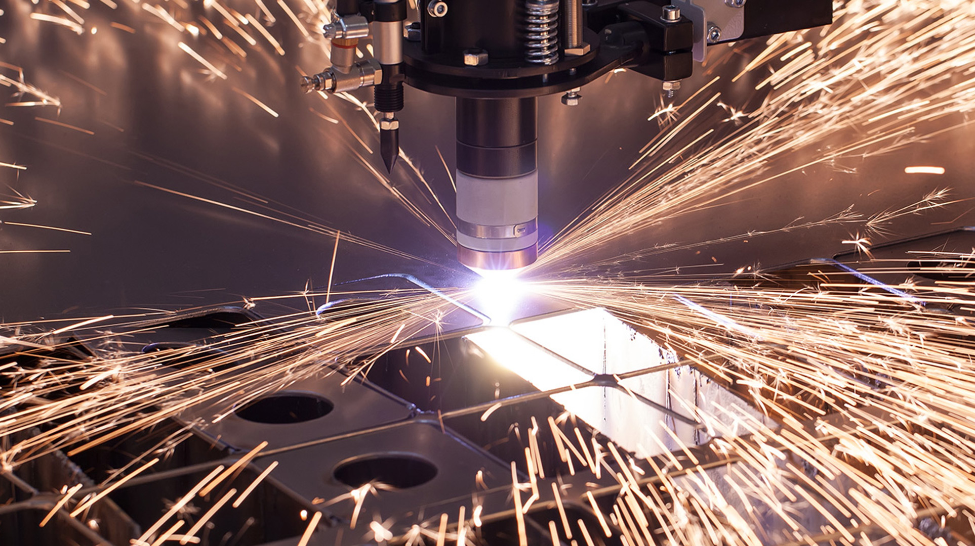 https://www.metal-production.pl/files/kreska/slider_start_8.jpg